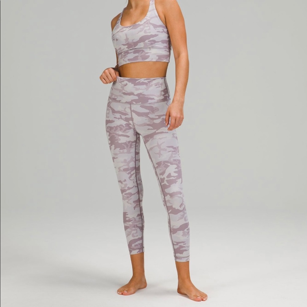Wunder Under HR Tight 25" - Jacqard IJIV Size 6